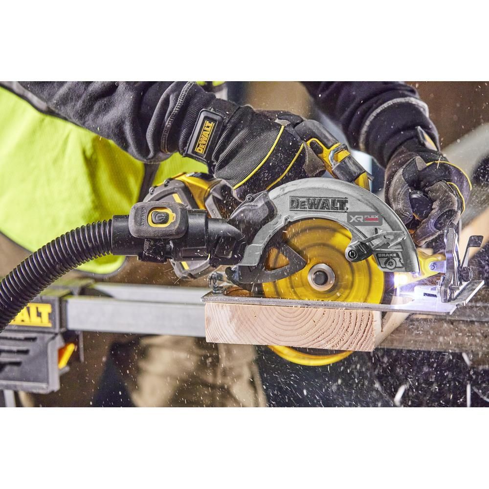 Бесщеточная дисковая пила DEWALT DCS573NT 18В, без АКБ и ЗУ
