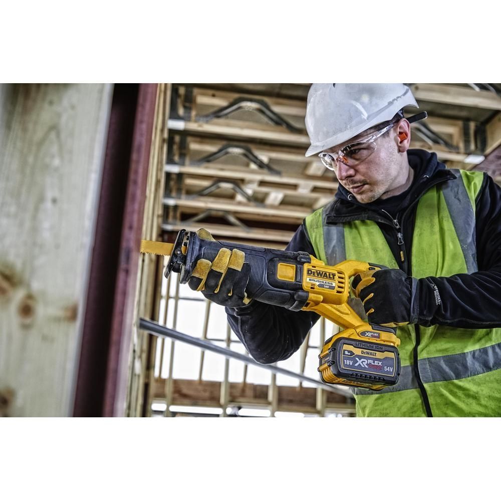 Аккумуляторная бесщеточная сабельная пила DEWALT DCS389N, 54В, без АКБ и ЗУ