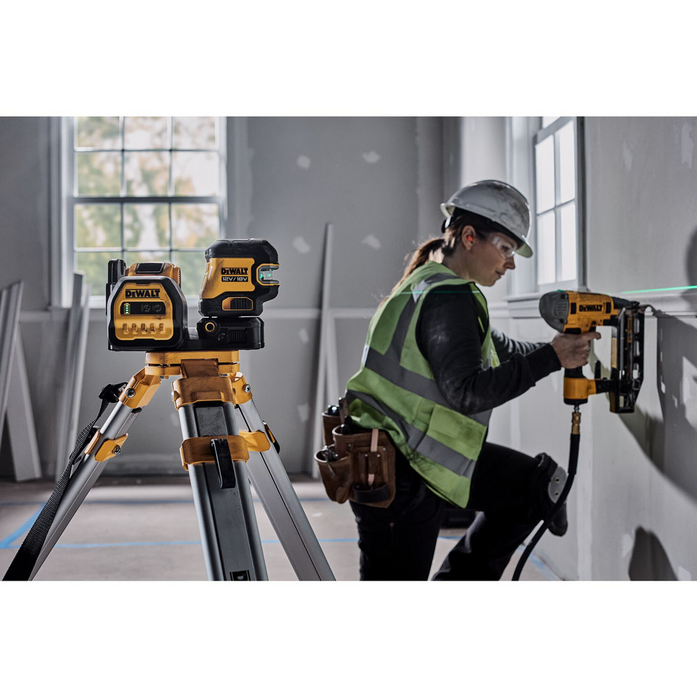 Лазерный построитель плоскостей, зеленый DEWALT DCE825NG18 12В/18В