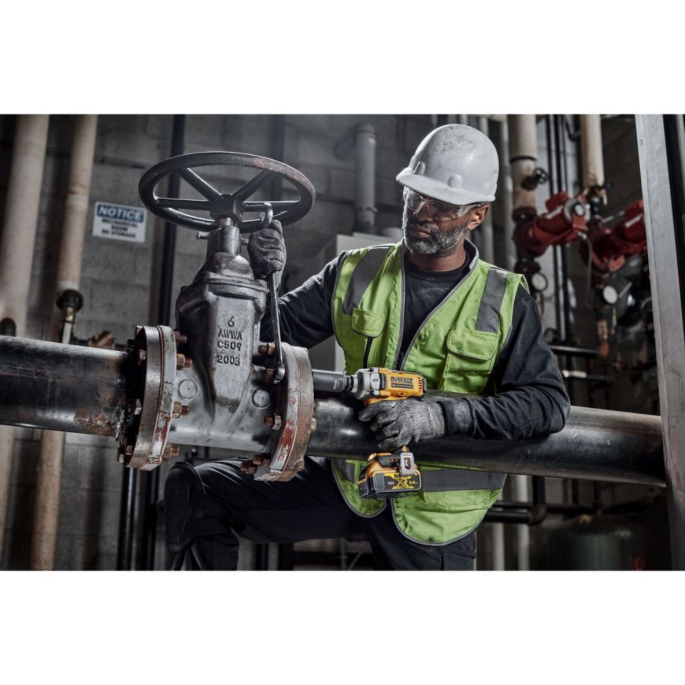 Аккумуляторный компактный ударный гайковерт DEWALT DCF891N, XR 18В, без акб и зу
